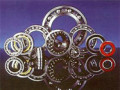 Rockster, Edge, Pegson, Finlay, Kleemann Reiner, Metso, Hartl, Extec, Sandvik, McCloskey, MFL, SBM, Powerscreen,pièces de rechange, location, vente, achat, sav, concasseur, crible, convoyeur, roulements